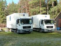 MAN der Autovermietung CARO stehen am Filmset fr den Mystery-Film  Lost Place  im Marbacher Wald, 11-2011