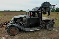 Citroen C4A, dem Fahrzeug von 1930 wurde 1952 eine Bands�ge eingebaut, um den Kunden vor Ort das Brennholz zu s�gen, von diesen meistens Eigenbau-Konstruktionen gab es nach dem II.Weltkrieg eine ganze Menge, gesehen beim Traktorentreff Breisach, Sept.2011