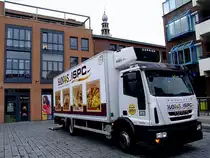 IVECO 120E18 mit K�hlaufbau bei der Zustellung von Waren in Vlissingen;110830