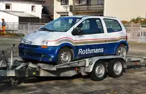 Renault Twingo auf einem Transportanh�nger in Flerzheim - 08.11.2011