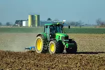 John Deere 7530 bei der Feldarbeit in der N�he von Euskirchen - 16.11.2011