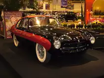 Pegaso Z 102 Coupe von 1953. Der spanische LKW-Hersteller Pegaso produzierte von 1950 - 1958 Luxussportwagen. Dieses  Demon rouge  genannte Einzelst�ck, wurde 1953 ganz aus Aluminium, bei der Carozzeria Touring in Mailand eingekleidet. Der 2.8l V8-motor mit doppelten Nockenwellen und vier Doppelvergasern leistet ca. 230 PS. Bei diesem Auto wurde zum ersten mal in der Automobilgeschichte, eine Panoramaheckscheibe verbaut. Vom Modell Z 102 wurden, vermutlich aufgrund seines extrem hohen  Preises, nur 112 Fahrzeuge gebaut. Essen Motor Show am 29.11.2011.