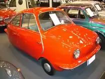 Fuldamobil. 1950 - 1969. Von diesem Rollermobil wurden ca. 2.900 Exemplare produziert. Motorisiert war dieses Fahrzeug mit zugekauften Motoren von Fichtel & Sachs. Es gab aber auch Fahrzeuge, die mit Z�ndapp, ILO und Heinkelmotoren ausger�stet waren. Der abgelichtete Wagen m��te ein Fahrzeug der Baujahre 1955 - 1956 sein. Essen Motor Show am 29.11.2011.