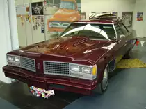 Oldsmobile 88 Custom Cruiser Station Wagon des Jahrganges 1976. Der originale 7.5l Motor leistete 215 PS. Essen Motor Show am 29.11.2011.