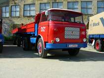 seltener und prima aufgearbeiteter Skoda Kipperzug
der Spedition  Franz Poller  aus dem Vogtland zu Gast beim
1. Oldtimerpfingsttreffen in Ptnitz 2008