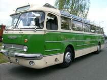 Dieser Ikarus55 stand den Besuchern des Oldtimertreffens am Nutzfahrzeugmuseum Hartmannsdorf fr Rundfahrten zur Verfgung