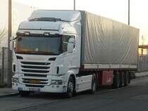 Aus dem fernen Iran kommt dieser Scania R420, der den 15.01.2012 im Nrnberger Hafengebiet verbrachte