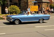 Chevy Nova Cabrio in Neuensee am 10.07.2011.