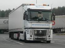 Renault Magnum von  BST  auf der Rastanlage Kammersteiner Land an der A6, 25.11.2011