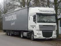 DAF XF 105.460 der Spedition Transkona aus sterreich abgestellt in einem Industriegebiet in Schwbisch Hall, 11.12.2011