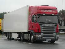 Scania R420 mit Khlauflieger von  Kawczynski  aus Polen auf der Rastanlage Kammersteiner Land an der A6, 23.12.2011 