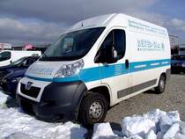 PEUGEOT-BOXTER eines Glasereibetriebes anlsslich der 14.Automesse in Ried; 120205