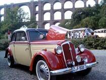 Es handelt sich hier um meinen IFA F8 vor der grten Ziegelsteinbrcke der Welt - Gltzschtalbrcke

