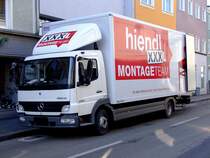 ATEGO 818 dient einer gro�en M�belhausgruppe, bekannt durch den roten Stuhl, als Montagewagen; 120222