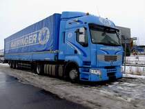 RENAULT-450 der Sped. MAIRINGER wird erst nach dem Wochenende entladen; 120218