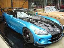 Dodge Viper ACR. Der Sportwagen Viper wird seit 1999 produziert. Zum Modelljahr 2009 wurde das Modell ACR (American Club Racing) als straentauglicher Rennwagen vorgestellt. Der V10-Motor leistet 612 PS. Classic Remise Dsseldorf am 26.02.2012.