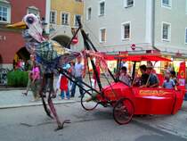 Ein gar komisches Gefhrt die  TORKEL-TAUBE  welche anlsslich der Rieder Shopping-Night durch die Pltze und Gassen flitze. 070525