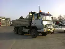 Einer der letzten V8-Steyr in der S�dsteiermark ist dieser 32S39 6x4. Aufgenommen am 15.3.2012.