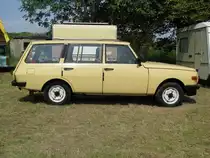 Kombi Wartburg 353 Turist, beim 13. Perleberger Oldtimer- und Milit�rfahrzeugtreffen, Flugplatz Perleberg 10.07.2011