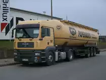 MAN Silotransporter,am 20.M�rz 2012,im Industriegel�nde von Bergen/R�gen.