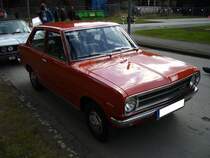 Datsun 1200 Limousine 2-trig (Pfadfinder). 1972 - 1974. Der Datsun 1200 war das erste Modell mit dem Datsun/Nissan auf dem deutschen Markt prsent wurde. Der 1.171 cm groe 4-Zylinderreihenmotor leistet 54 PS. Oldtimertreffen Kokerei Zollverein am 01.04.2012.