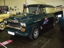 Chevrolet Apache Suburban von 1959. Techno Classica am 25.03.2012.