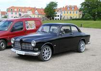 Volvo Amazon am 03.06.2010 auf dem Parkplatz des Sonderburger Schlosses.