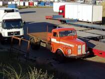 Alter Scania Lastwagen am 10.10.2004 im Fischereihafen Hanstholm