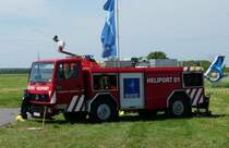 Mercedes-Benz MB 873 4x4 der freiwilligen Feuerwehr Holsted/Danmark am 06.06.2010 auf dem Flugplatz in Skrydstrup