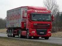 DAF XF 105.460 von  Lblein  unterwegs auf der B25 bei Dinkelsbhl, 13.03.2012
