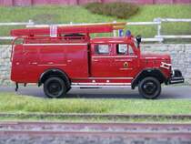 Anllich einer Tagung der ARGE Spur 0, fand in Wismar eine Modellbahn-Ausstellung statt. Hier konnte ich dieses schne Fahrzeug, MAGIRUS-DEUTZ ..... -Ff Stadt Neumarkt in Spur 0 abgelichtet. Wismar 03.06.2011