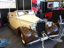 Delage D6-70 von 1937. Der Delage ist mit einer englischen Coachcraft Cabriolet Karosserie versehen. Der 6-Zylindereihenmotor leistet 100 PS aus 2.984 cm Hubraum. Die Hchstgeschwindigkeit betrgt 130 km/h. Techno Classica am 25.03.2012.