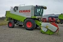 Claas Lexion 420 mit Mhwerk fr Getreide, Mrz 2012