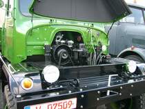 Blick unter die Motorhaube eines Praga V3A beim Werdauer Nutzfahrzeugtreffen