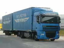 DAF XF 105.410 Tandem-H�ngerzug von  Verwohlt  abgestellt in einem Industriegebiet in Herbrechtingen, 18.03.2012