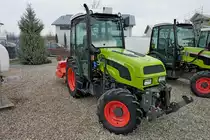 Dexheimer 509, Schmalspurtraktor mit Allradantrieb, 4-Zyl.Diesel mit 4500ccm und 90PS, die Firma in Hessen besteht seit 1967, dieser Typ wird seit 2007 gebaut, M�rz 2012