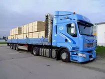 RENAULT 450 premium mit einer Ladung Schnittholz; 120331