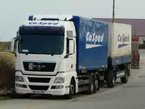 MAN TGX 26.440 H�ngerzug von  Cosped  verbringt das Wochenende in einem Industriegebiet in Ellwangen, 18.03.2012