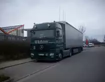 Mercedes-Benz  Actros Sattelzug im Sassnitzer Gewerbegebiet am 09.04.2012