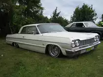 Chevy Impala Lowrider beim scrape by the lake in Kanada im Juli 2010.