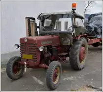 Mc Cormick Farmall D-324 gesehen am 08.04.2012.