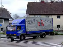 MB-Pritsche schl�gt nach erfolgreicher Zustelltour wieder Richtung Heimat ein; 120406