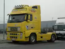 Volvo FH 500 Sattelzugmaschine von  Bernd Thiel  im N�rnberger Hafengebiet, 04.04.2012 