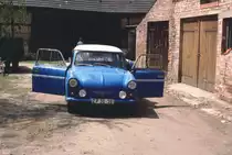 Trabant mit Anh�nger - das DDR-Universalauto f�r Personen und G�terbef�rderung haben unsere Kinder beim Verwandtenbesuch bestaunt