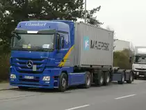 MB Actros MP3 1841 mit Containerauflieger von  Glandorf  im N�rnberger Hafengebiet, 04.04.2012