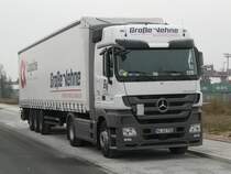 MB Actros MP3 1841 von  Gro�e Vehne M�nchengladbach  abgestellt im N�rnberger Hafengebiet, 04.04.2012