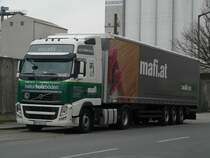 Volvo FH der Fa.  mafi  aus �sterreich abgestellt im N�rnberger Hafengebiet, 04.04.2012