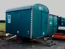 Bauwagen gr�n abgestellt in Schuby 07/09/2011

