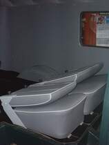 nach vorn umgelegte Rckenlehnen der zweite Sitzreihe beim FRAMO-Kombi