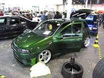 Fiat Punto stark getunt, gesehen auf der Carstyling Tuning Show 2012.